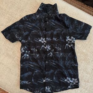 Hawk Youth Boy’s Hawaiian Floral Skater Short Sleeved Button Down Sz Small Blue